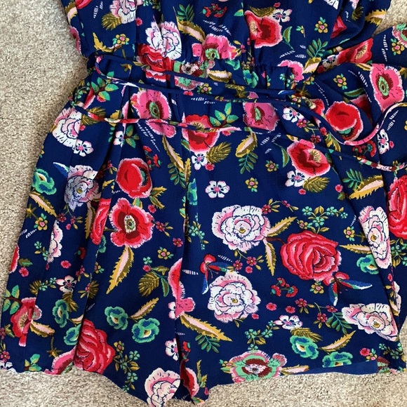 Flower romper - Picture 4 of 5